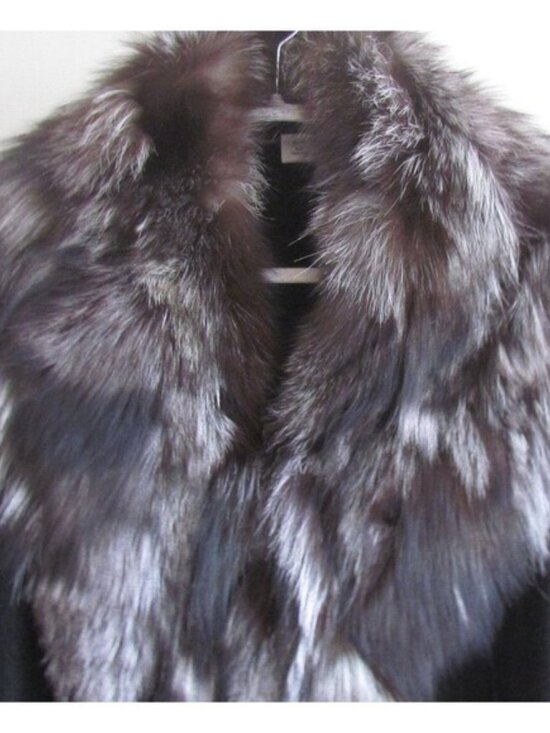 DESIGNER ANAABELL NEW YORK BLACK WOOL BLEND SILVER GREY FOX COLLAR FRINGE CAPE - Picture 4 of 9